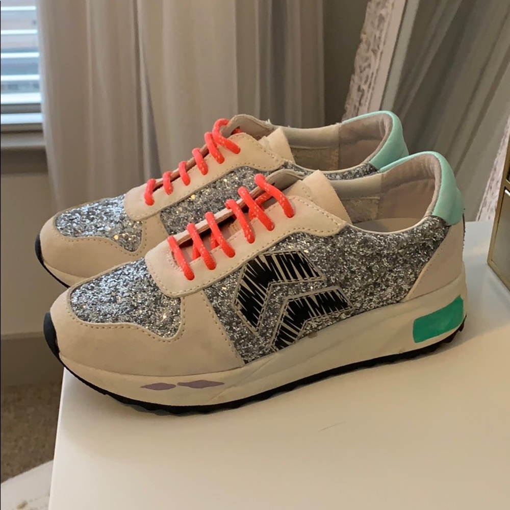 NWOT dolce vita glitter sneaker